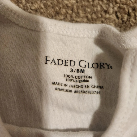 Set of 2 Girl's Short Sleeve Bodysuits 3-6 Months - Picture 7 of 10